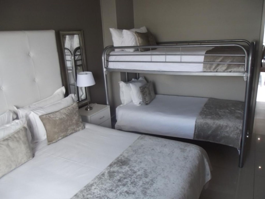 2 Bedroom Property for Sale in Beachfront Western Cape
